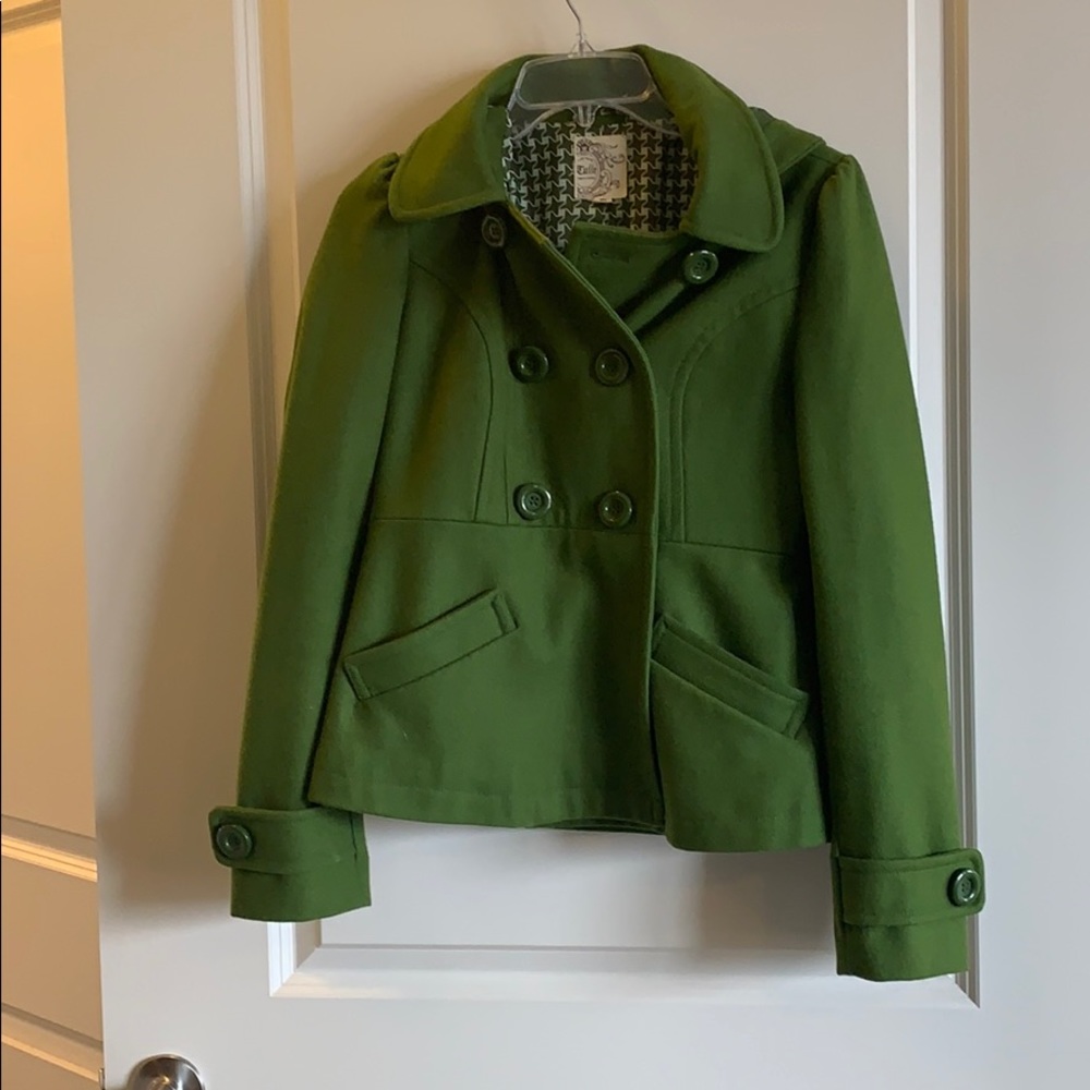 Green pea coat
